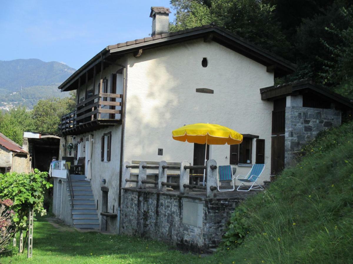 Casa Comelina Villa Camorino Luaran gambar